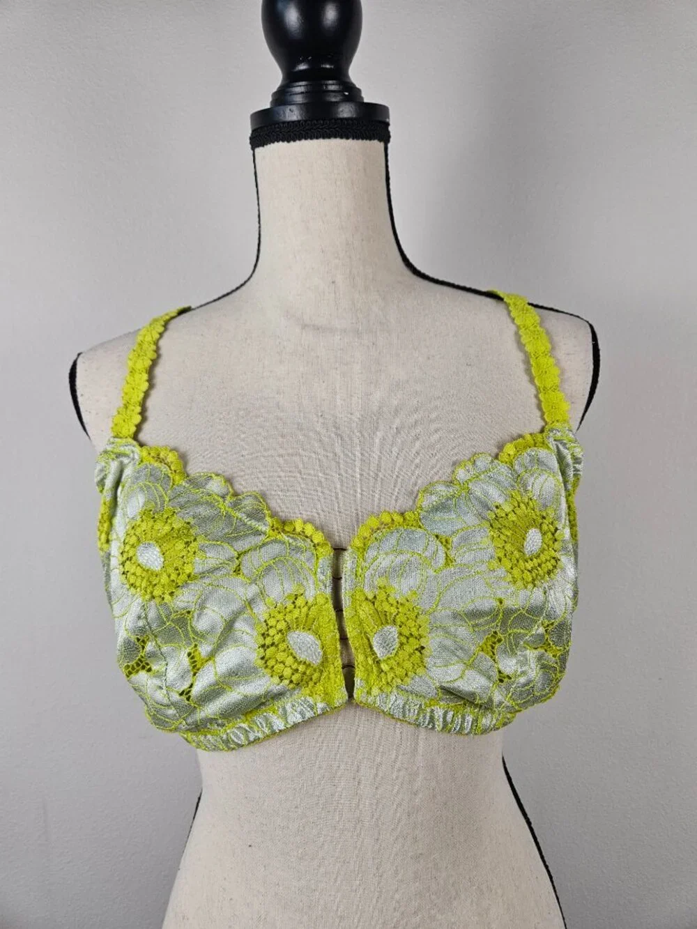 Savage Fenty Perfect Poppies Lace Bralette Size 3XL - Picture 5 of 12